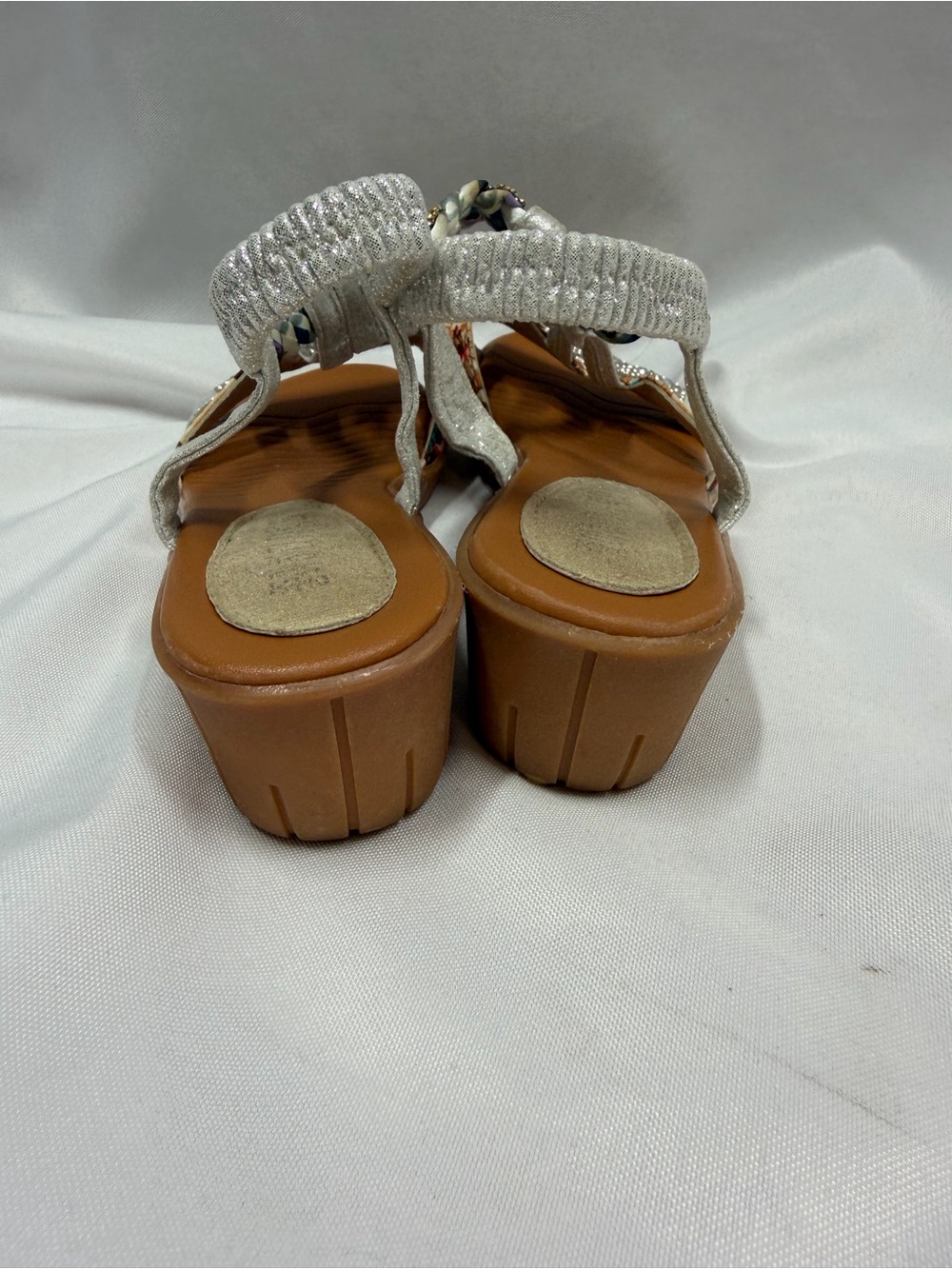Bohemian Sandals Wedge Heel Elastic Straps Silver Girls Size 4Y - Picture 5 of 8